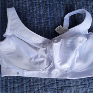Glamorise Sport white bra size 40dd